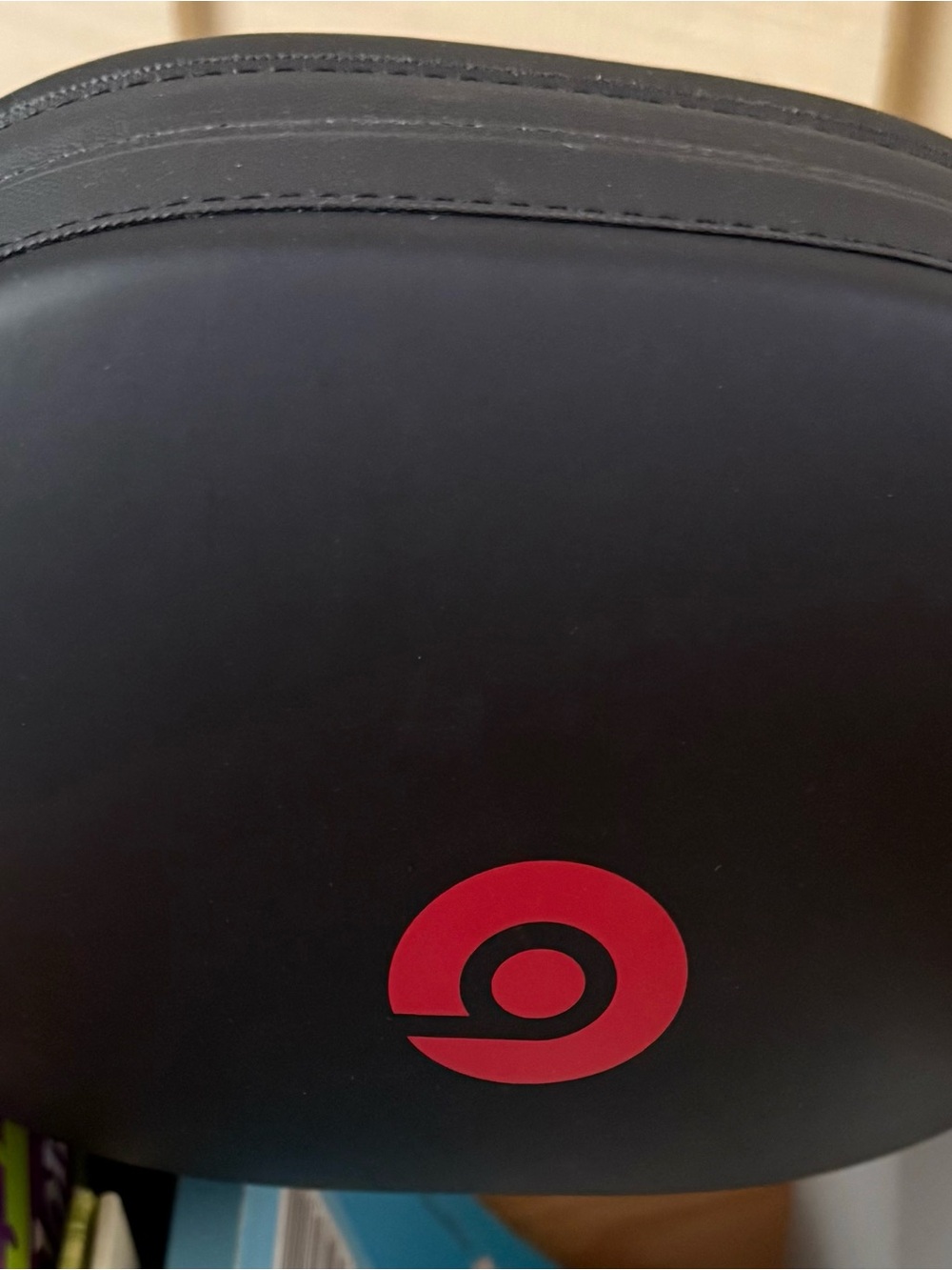 Black Beats/VR Accessory Carry Case with Red